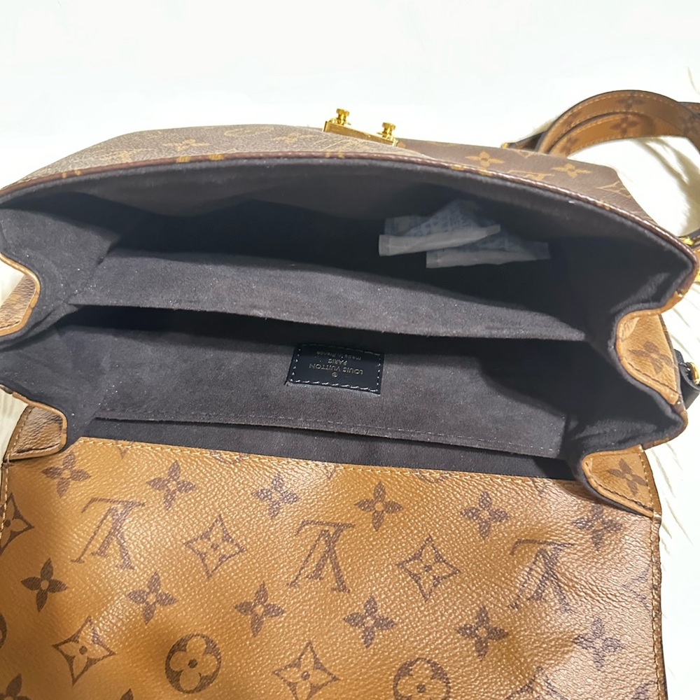 Pochette Métis Reverse Monogram Microchip - Picture 5 of 6